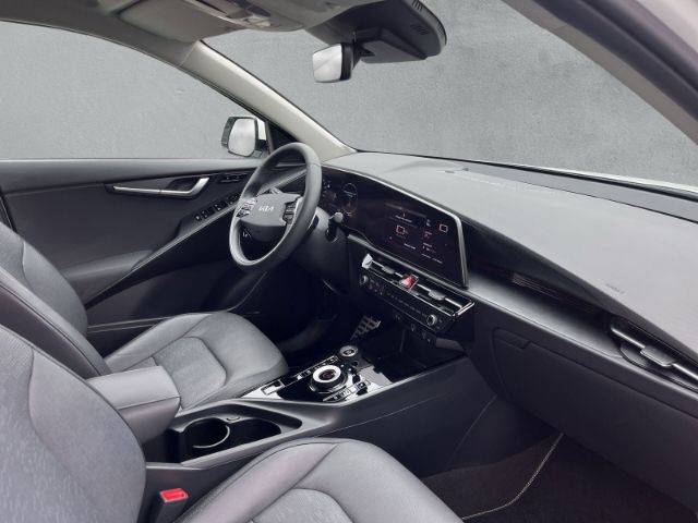 Fahrzeugabbildung Kia Niro 64,8 kWh SPIRIT *ANHÄNGERKUPPLUNG*NAVIGATIO