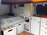 Volkswagen T5 LR Camper 2.0 TDI | Elli Vans Ausbau | AHK  - Volkswagen T5: Ausbau