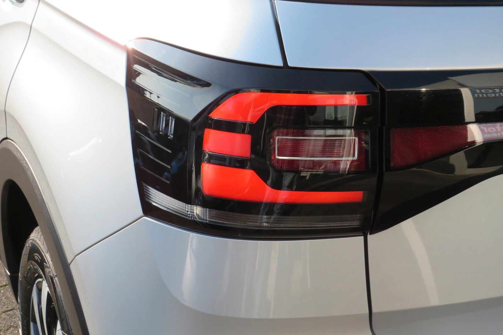 Fahrzeugabbildung Volkswagen T-Cross Active ACC NAVI APP GJ SITZH. PDC 1HD