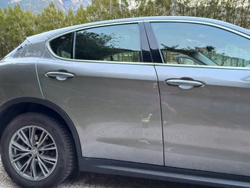 Alfa-Romeo Stelvio - 2