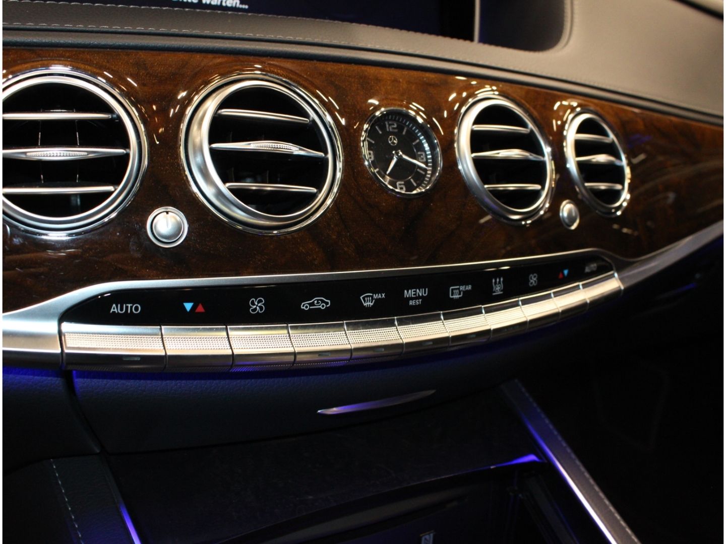 Fahrzeugabbildung Mercedes-Benz S 500 AMG Line Nachtsicht*Burmester*Voll*