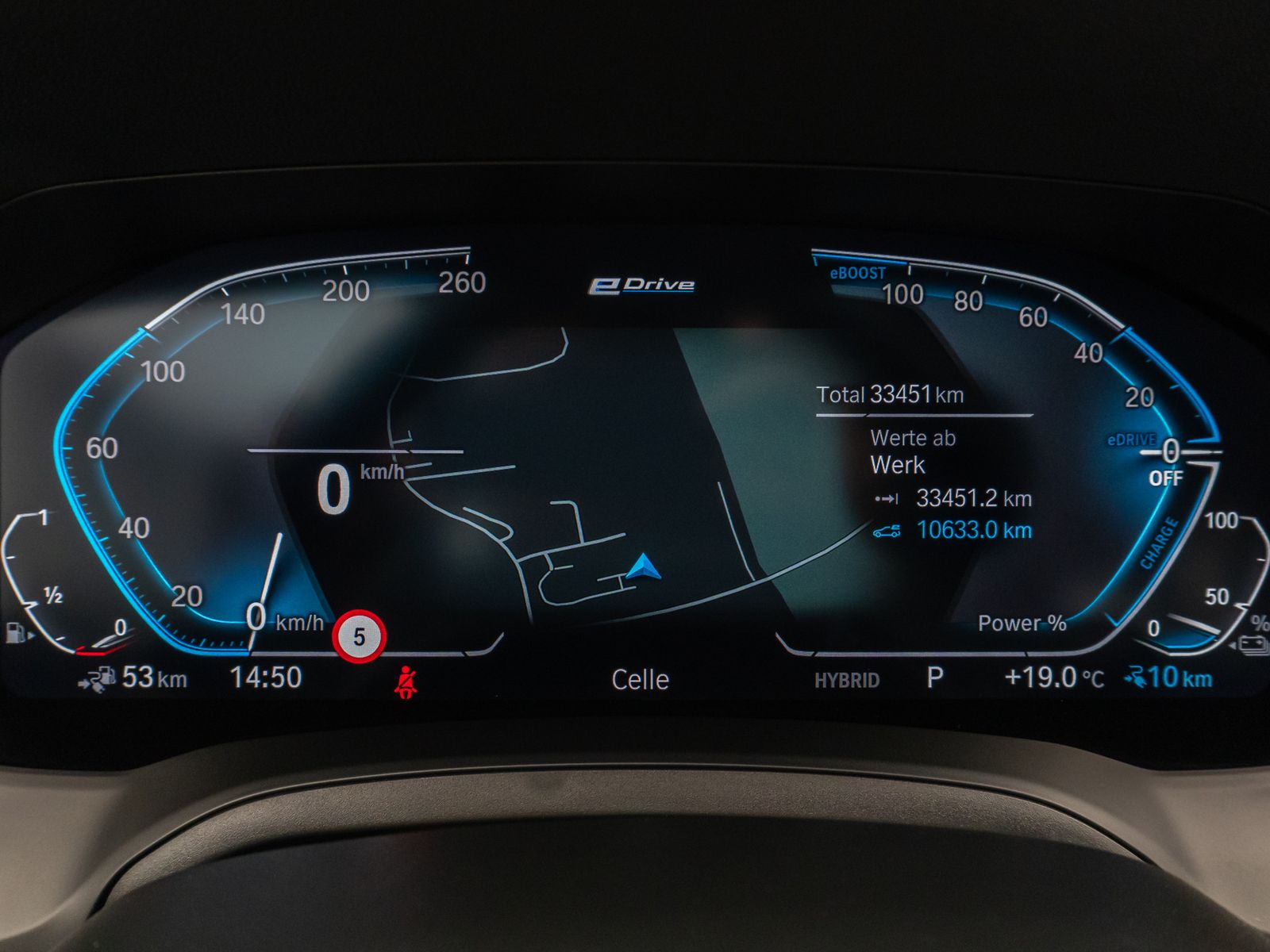 Fahrzeugabbildung BMW 330e Laser HUD DAB PDC Stop&Go Komfort Alarm