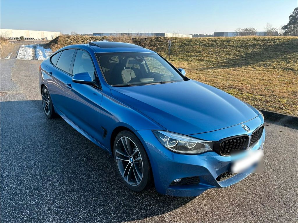 Image of BMW 330