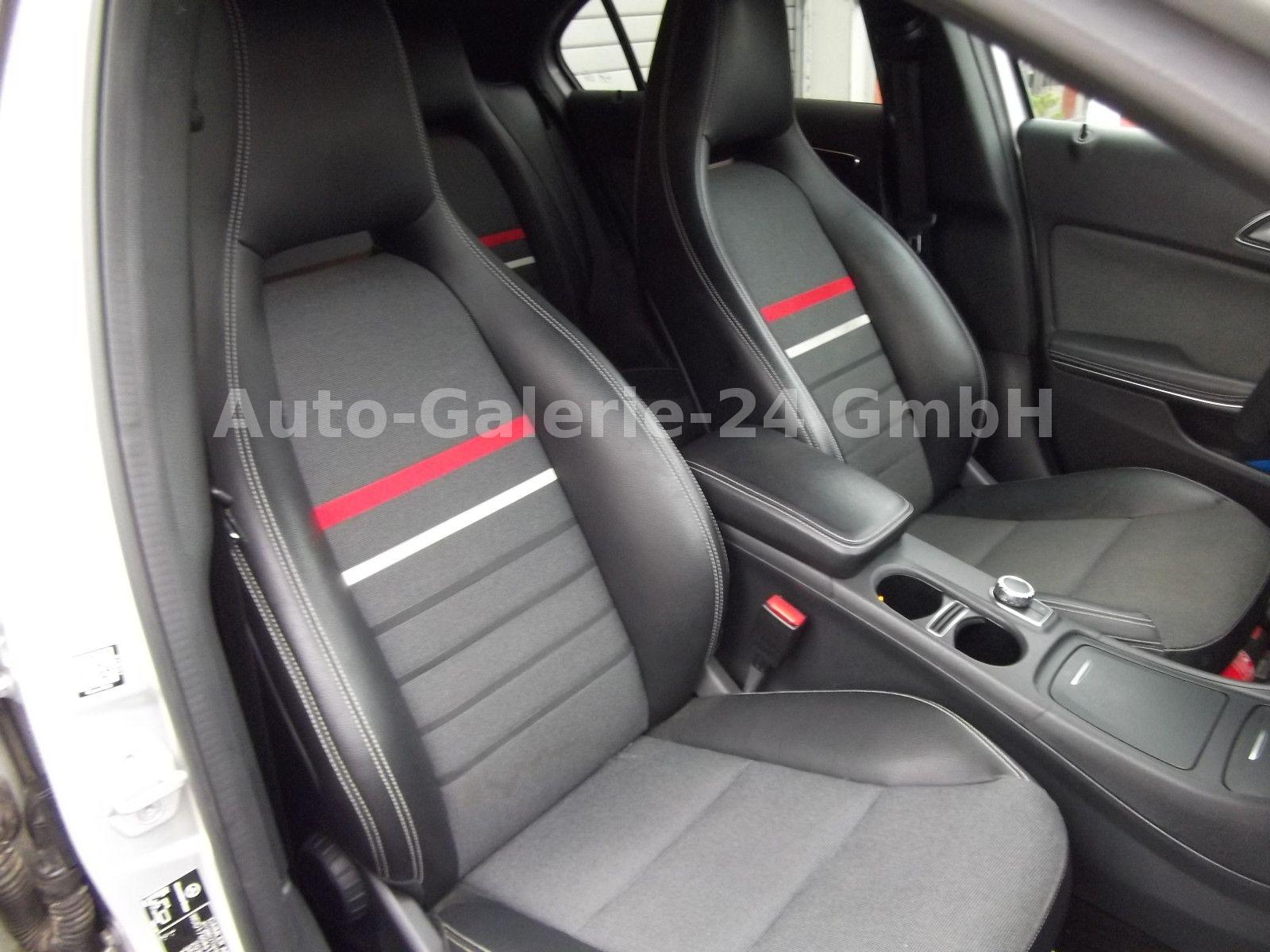 Mercedes-Benz A -Klasse 250 4Matic Autom, Navi, Teilleder