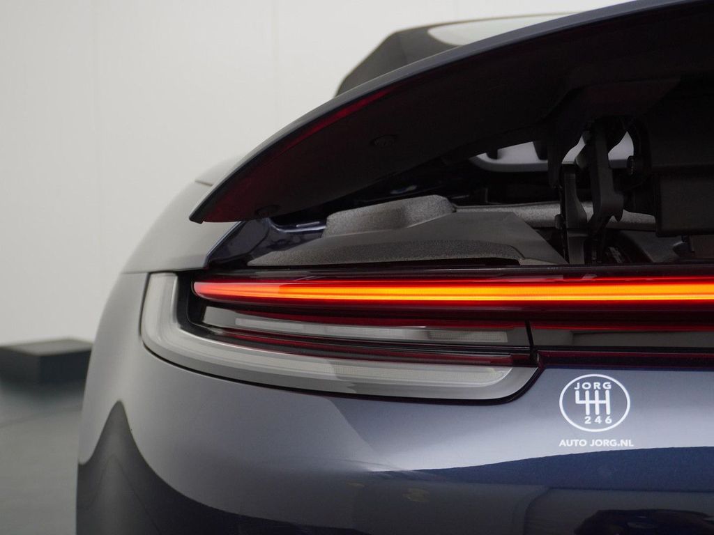 Porsche 992 Cabrio 3.0 Carrera S Sport Design | Sport Ch