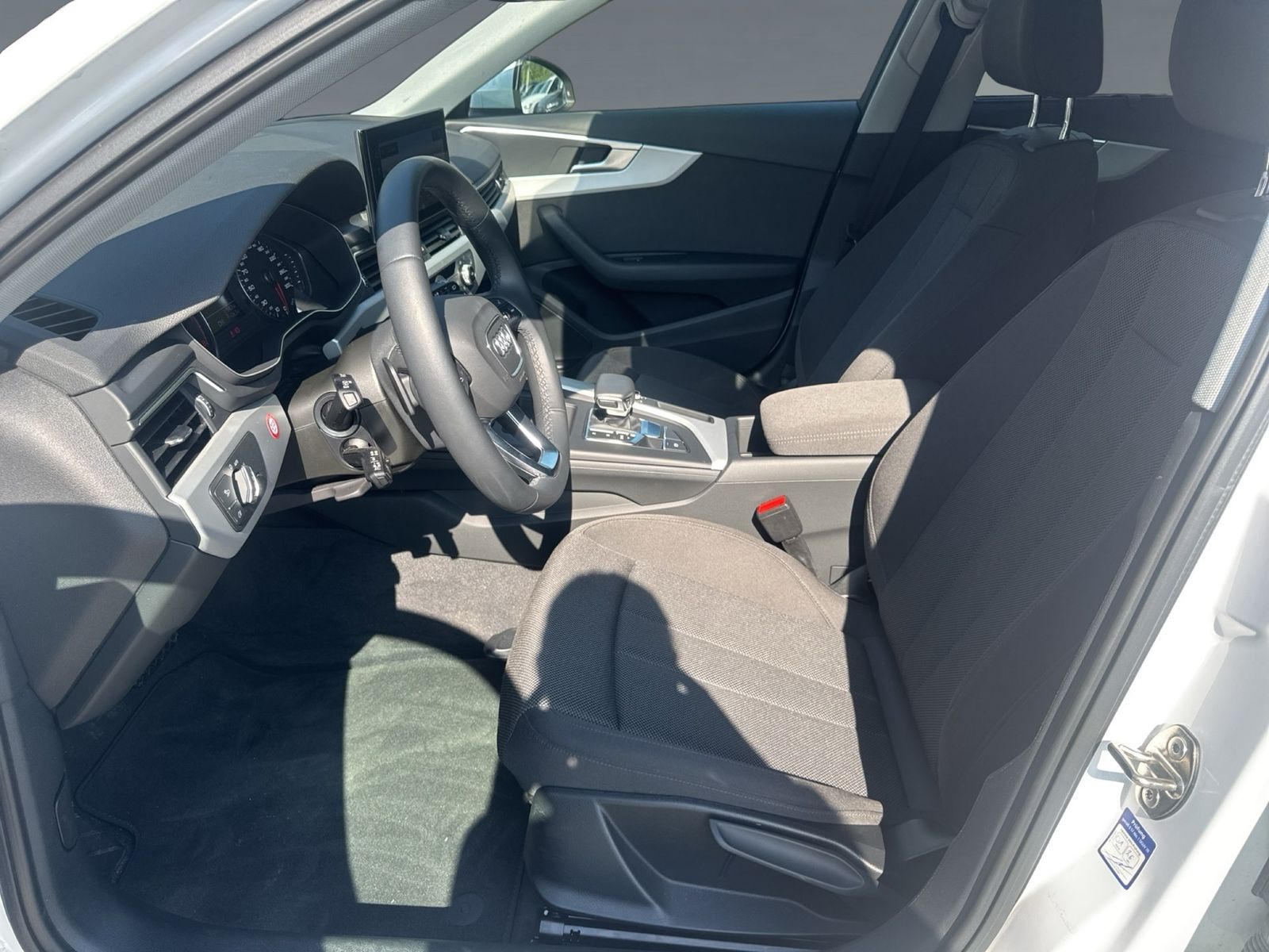 Audi A4 - Bild 14