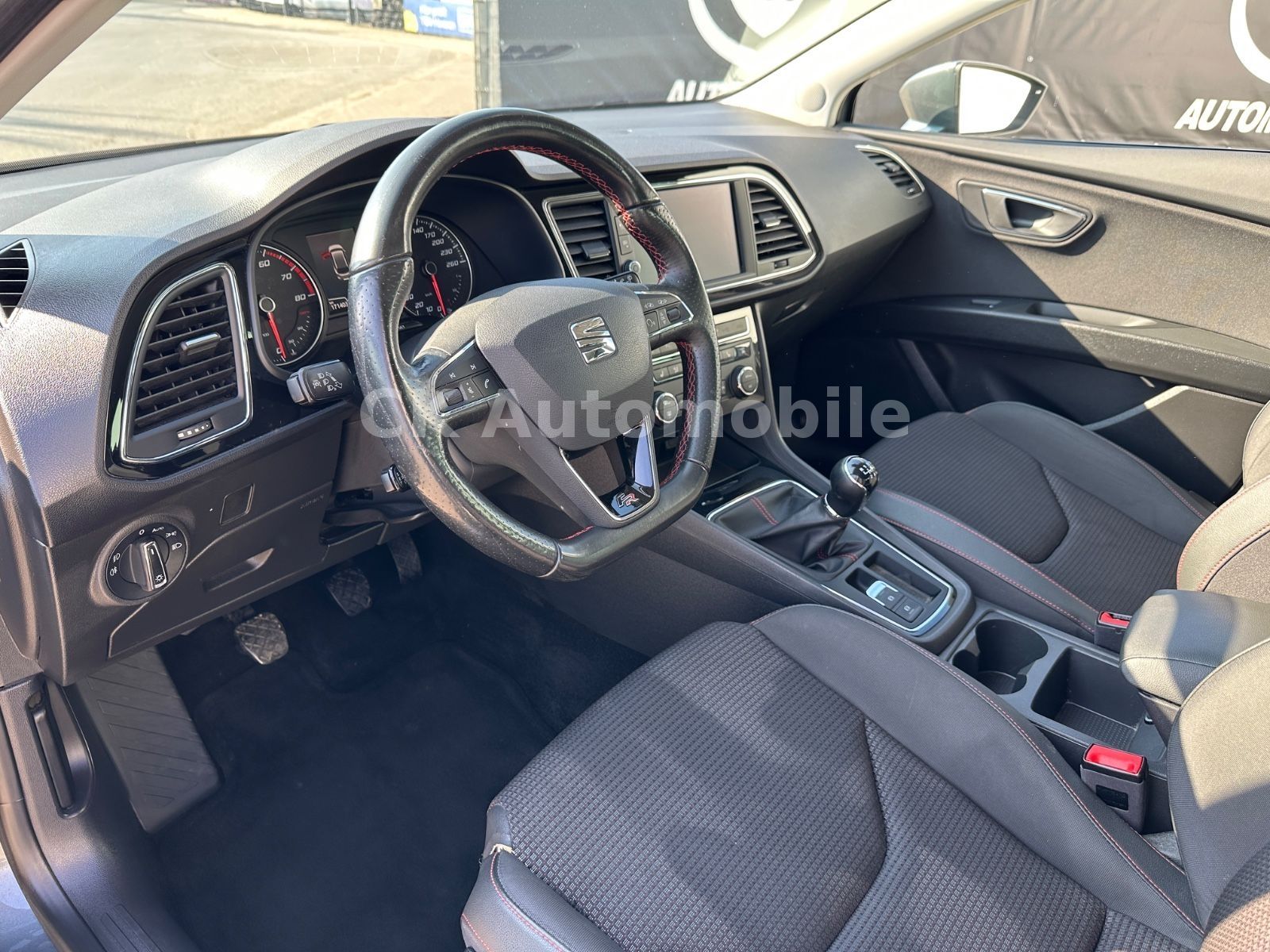 Fahrzeugabbildung SEAT Leon ST 1.5 TSI FR/Navi/Klima/LED/Tempomat/PDC