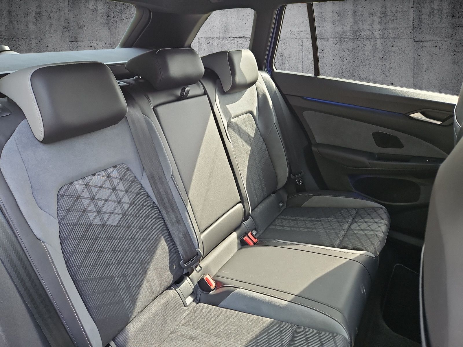 Golf Variant R-LINE 1.5 eTSI OPF DSG RFK