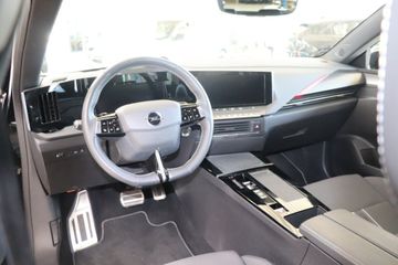 Fotografie des Opel Astra Plug-In-Hybrid GS Line