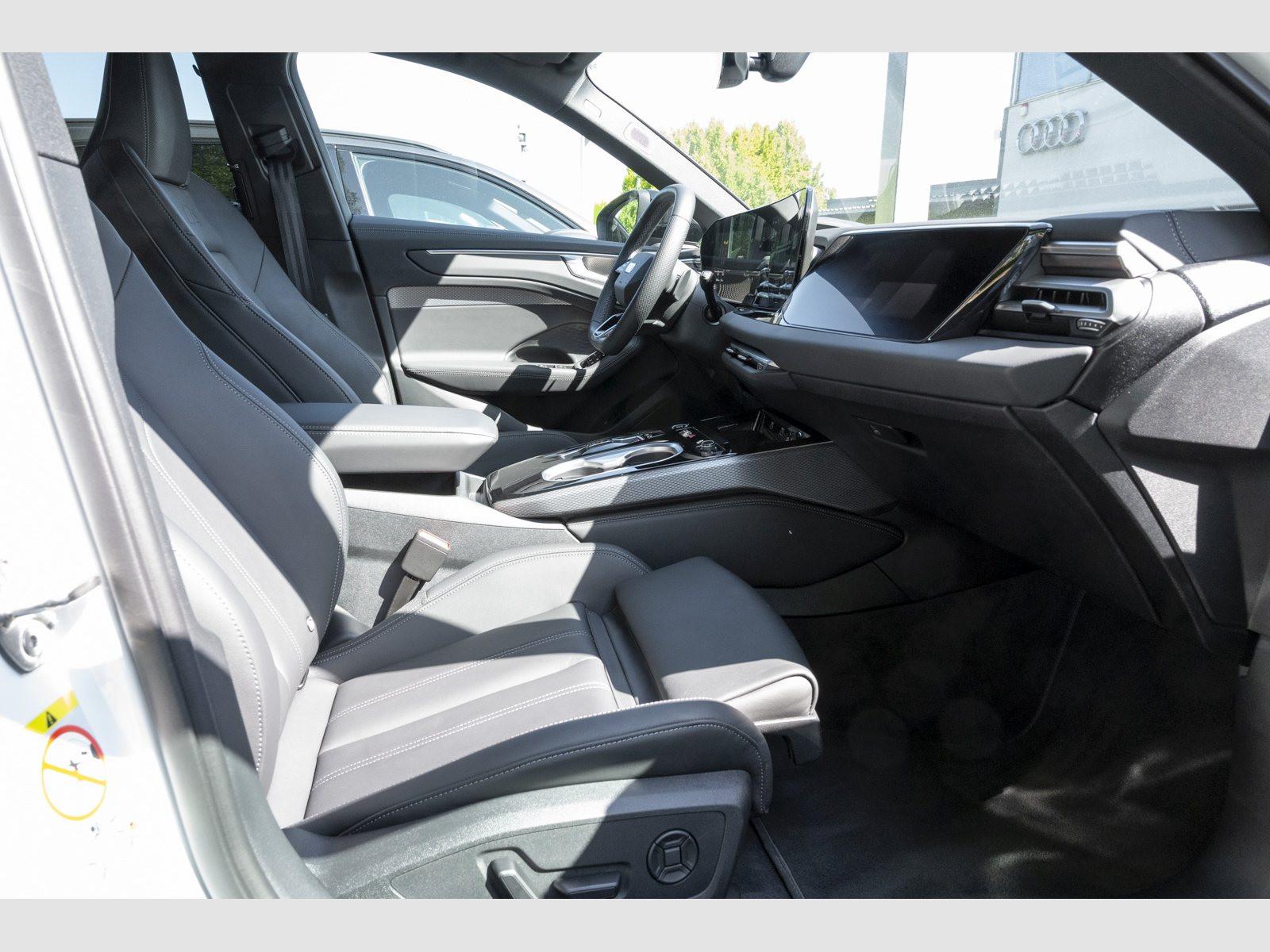 Audi A6 Avant 2.0 TFSI e-hybrid quattro 270 kW Tech p