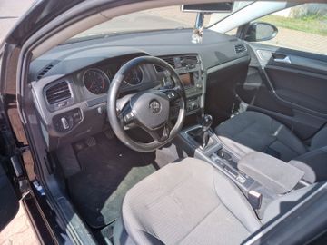 Volkswagen Golf - 9