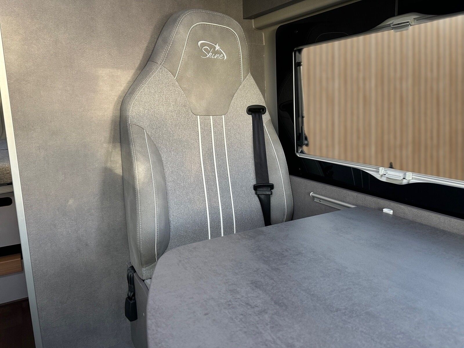 Fahrzeugabbildung Pössl Summit Shine 600 Citroen 140 PS Mark.,Solar,AHK