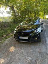 Peugeot 2008 Active PureTech 110 EAT6 Active - Peugeot 2008: Limousine