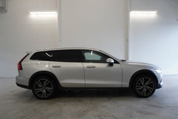 Volvo V60 Cross Country - 5