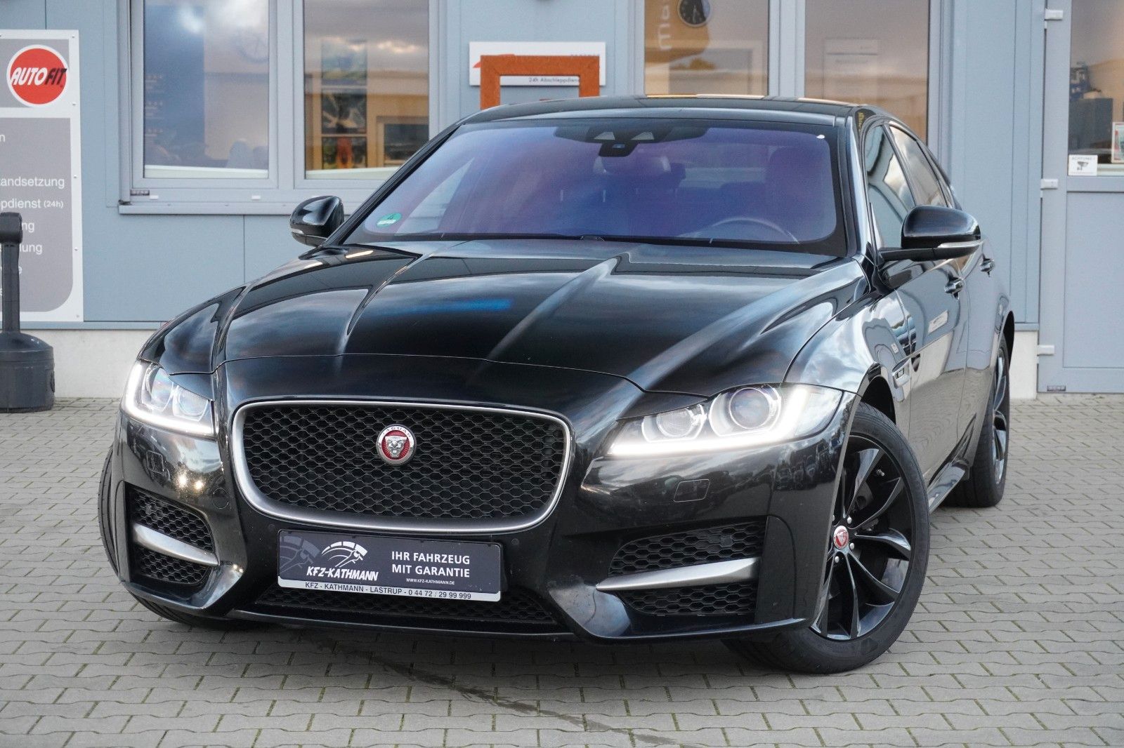 JAGUAR XF