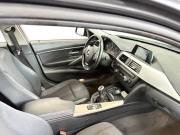 BMW 320 - 11