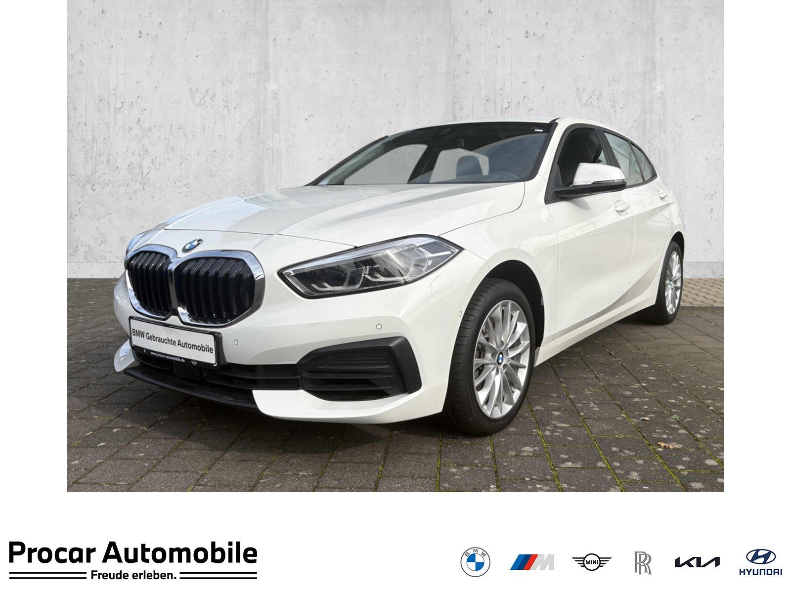 BMW 120 2022