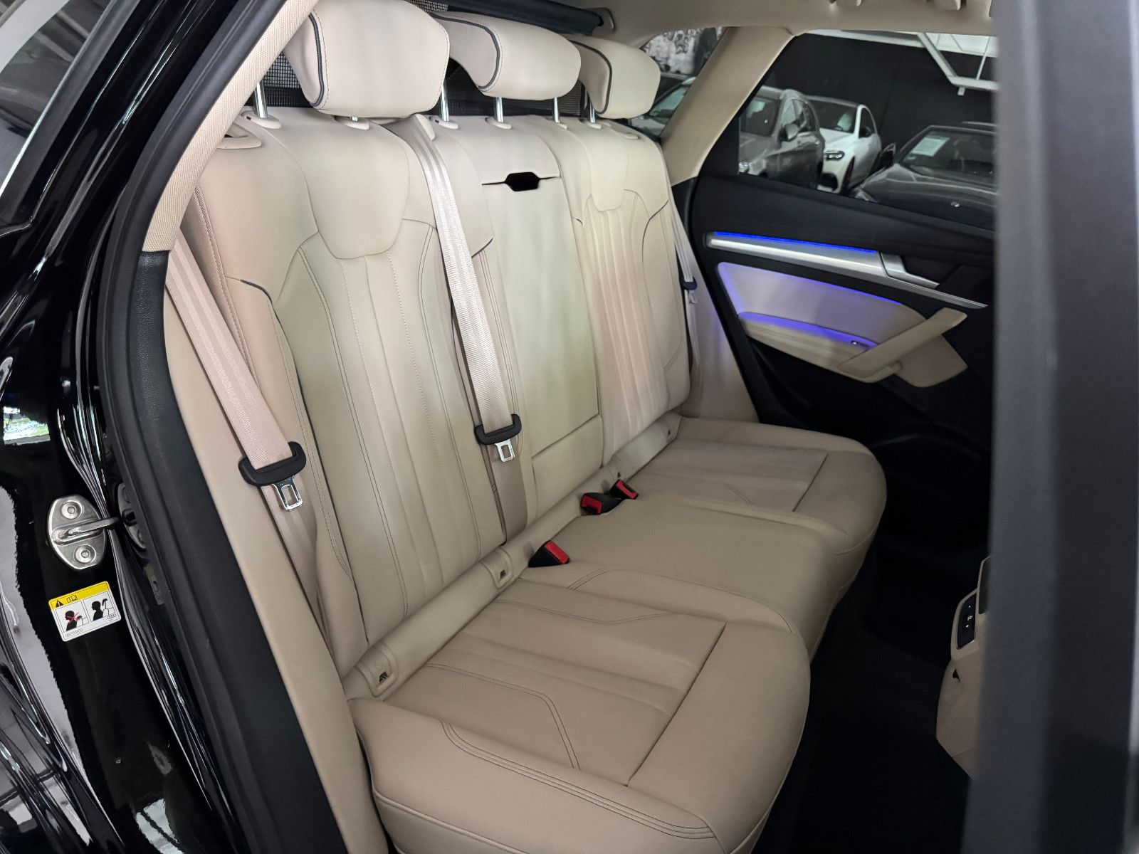 Fahrzeugabbildung Audi Q5 TDI 4X4 ADVANCED SPORT PANO MATRIX B&0 VOLL