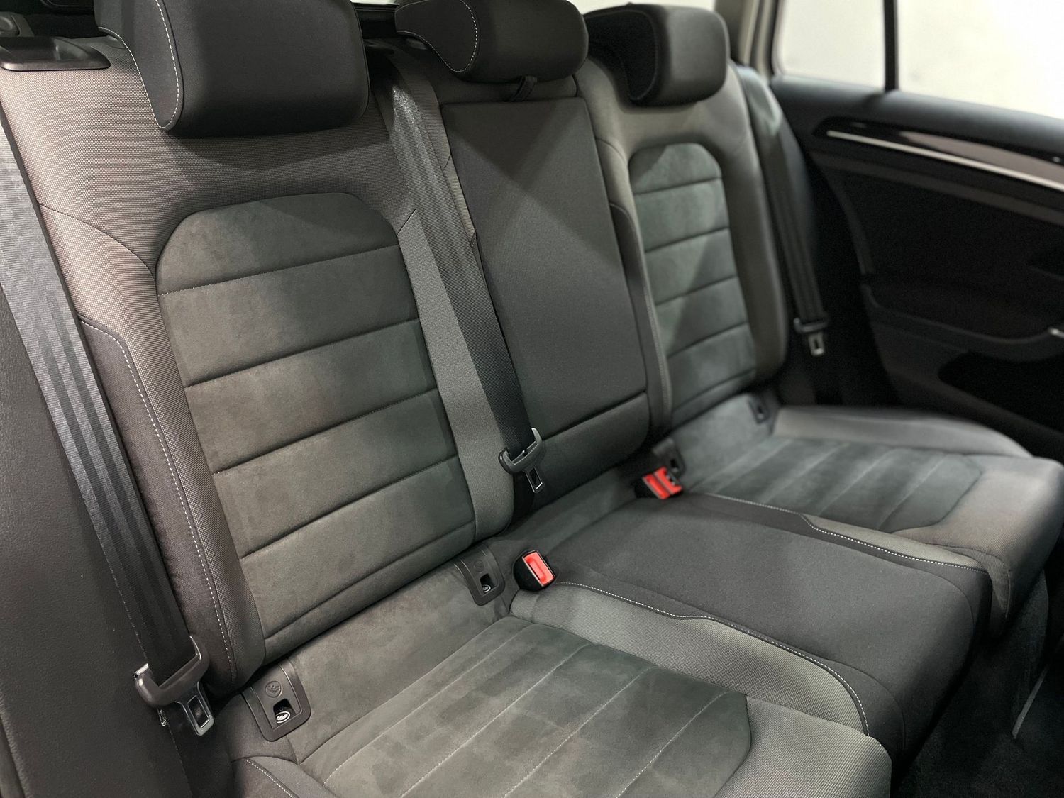 Fahrzeugabbildung Volkswagen Golf Variant VII Highline #LED#ACC#AHK#Alcantara