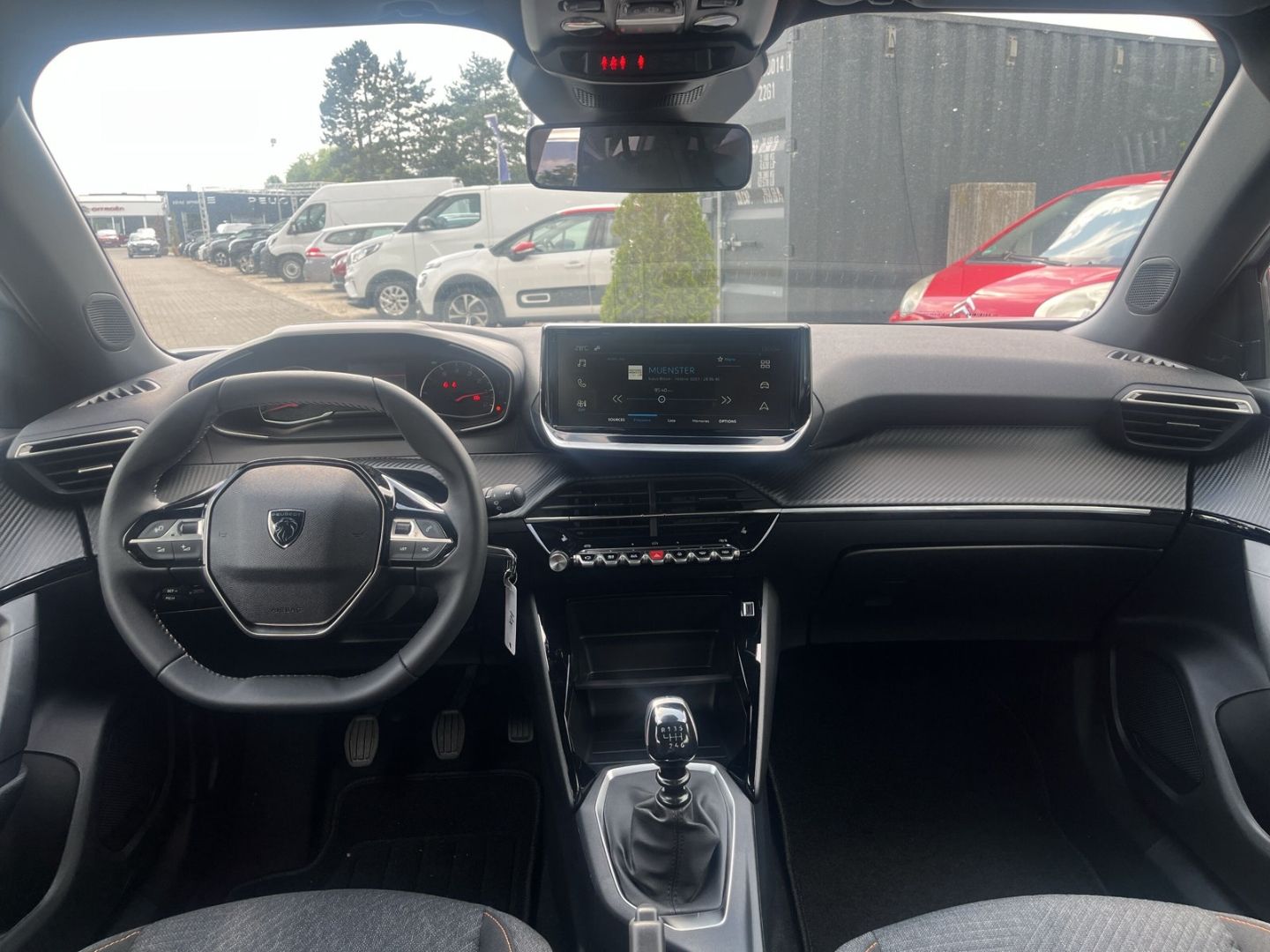 Fahrzeugabbildung Peugeot 2008 STYLE PureTech 100 CarPlay Klimaautom