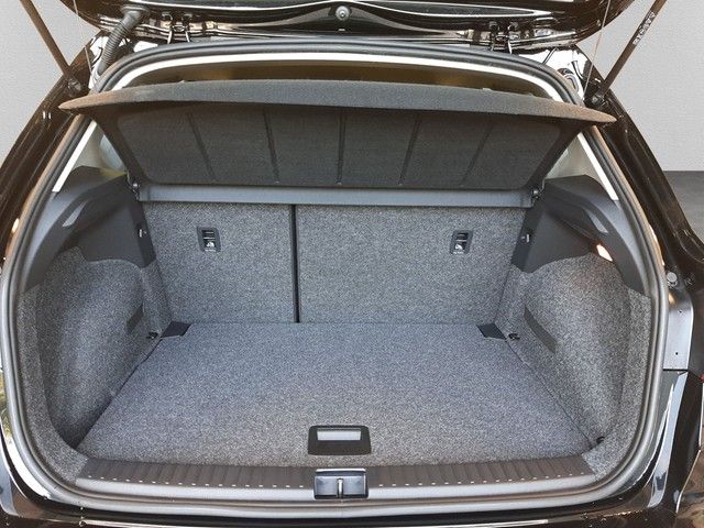 Fahrzeugabbildung Seat Arona Style 1.0TSI LED SitzHz 18" Klimaaut. 0,99