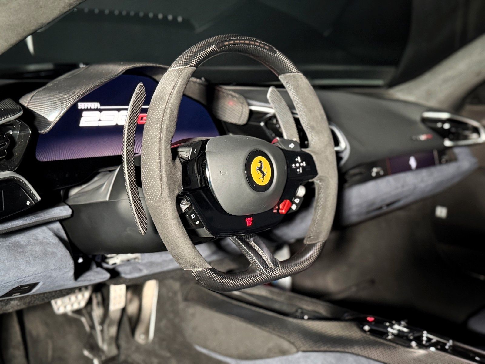 Fahrzeugabbildung Ferrari 296 GTB + Assetto Fiorano + Atelier + Allum. Opa