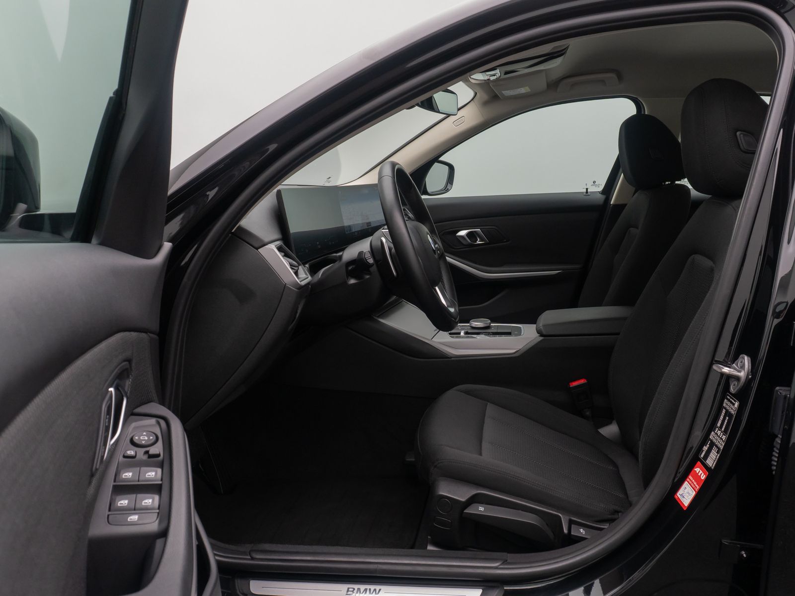 Fahrzeugabbildung BMW 318i LED DAB PDC Cockpit+ DigitalDisp