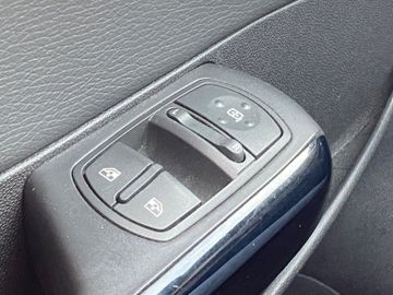 Bild 14 Opel CORSA 150 JAHRE WENIG KILOMETER MIT SCHECKHEFT