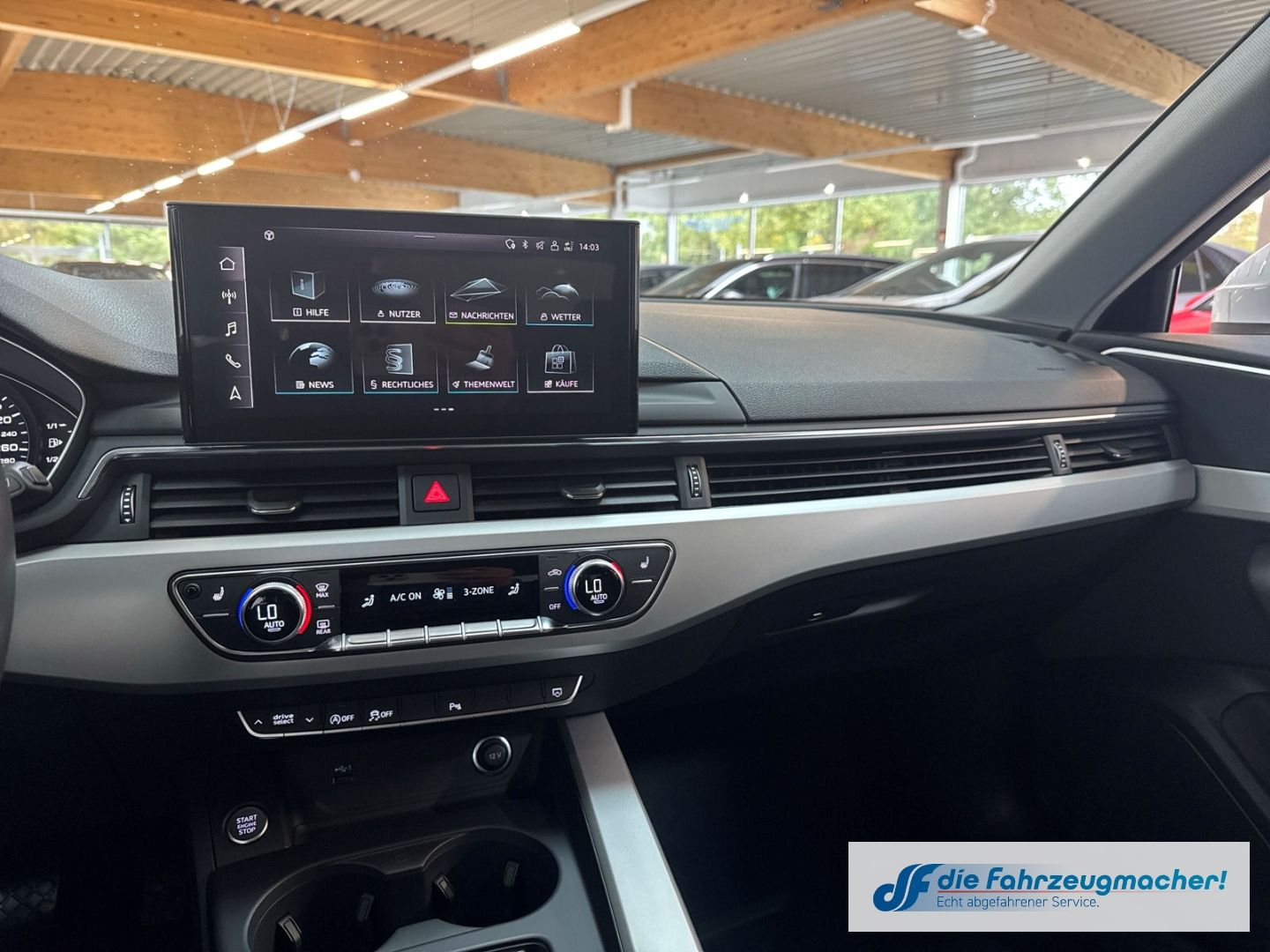 Fahrzeugabbildung Audi A4 Avant 40 TFSI advanced HUD Navi Soundsystem L