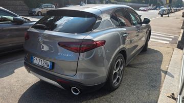 Alfa-Romeo Stelvio - 4