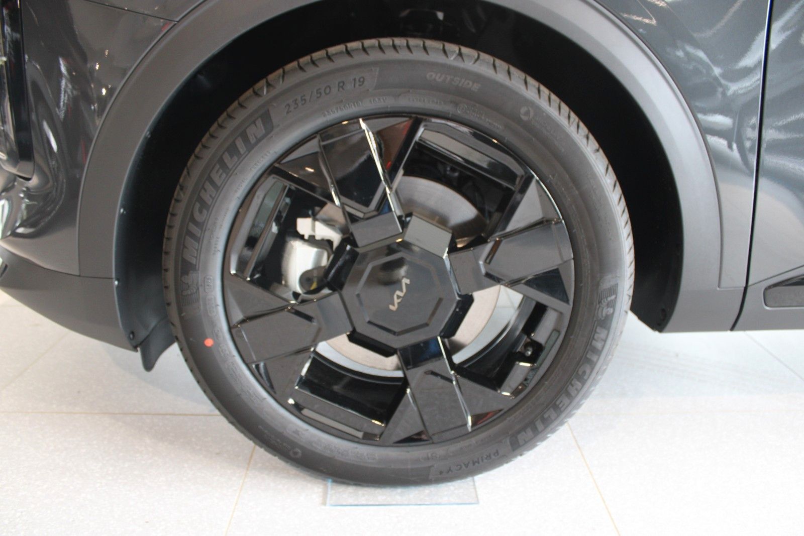 Fahrzeugabbildung Kia Sportage 1.6 T-GDI DCT Automatik Black Edition