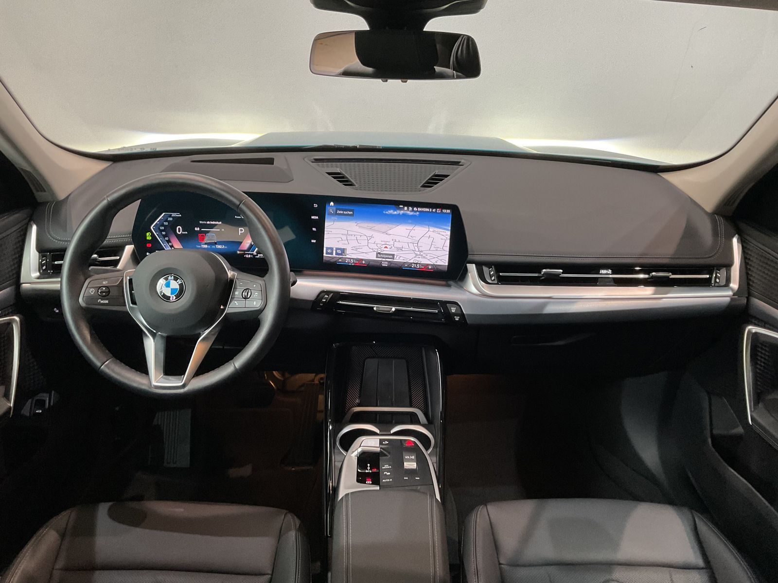 Fahrzeugabbildung BMW X1 sDrive18i xLine Head-Up Komfortzugang