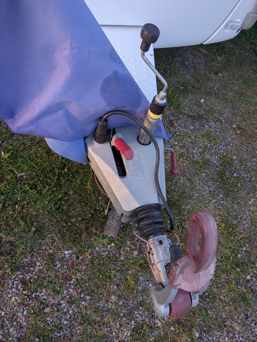 Fahrzeugabbildung Bürstner Belcanto 455 TS Mover,Vorzelt