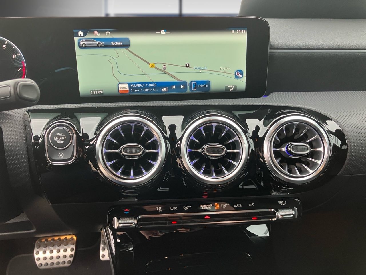 Fahrzeugabbildung Mercedes-Benz AMG A 35 4M NIGHT+MULTIBEAM+LENKRADHEIZ+KAMERA+