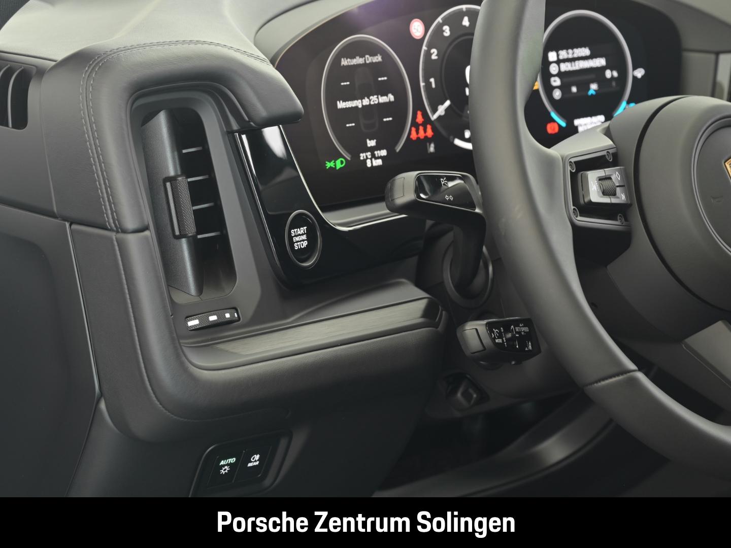 Porsche Cayenne E-Hybrid Coupe Black Edition 22'' AHK He