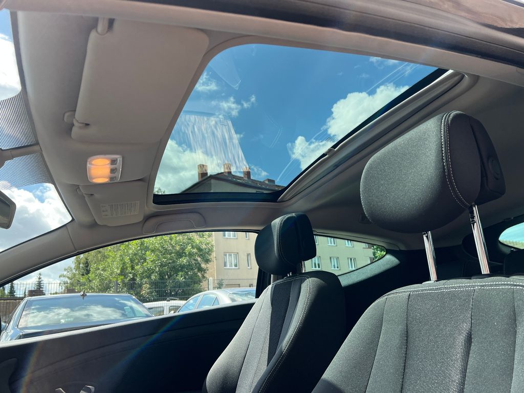 Renault Megane III Coupe Automatik Xenon Neuwertig 755KM