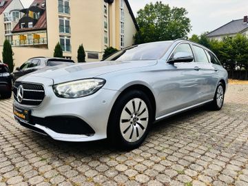 Mercedes E 220 - 2