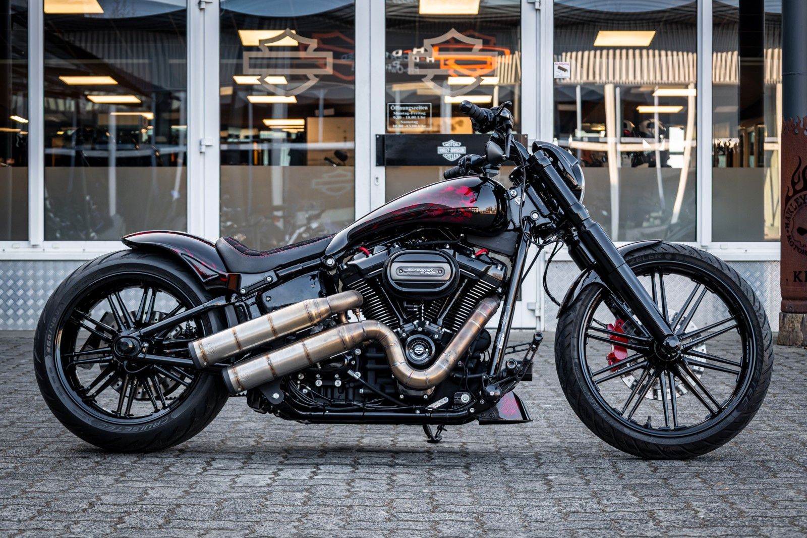 Fahrzeugabbildung Harley-Davidson FXBRS BREAKOUT 114 cui Kesstech - Airride-