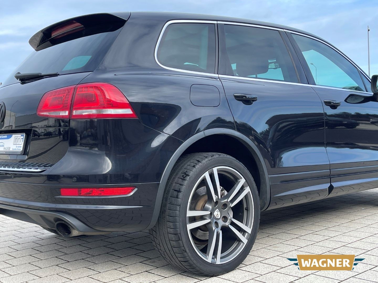 Fahrzeugabbildung Volkswagen Touareg V6 TDI BMT 3.0 R-Line Automatik