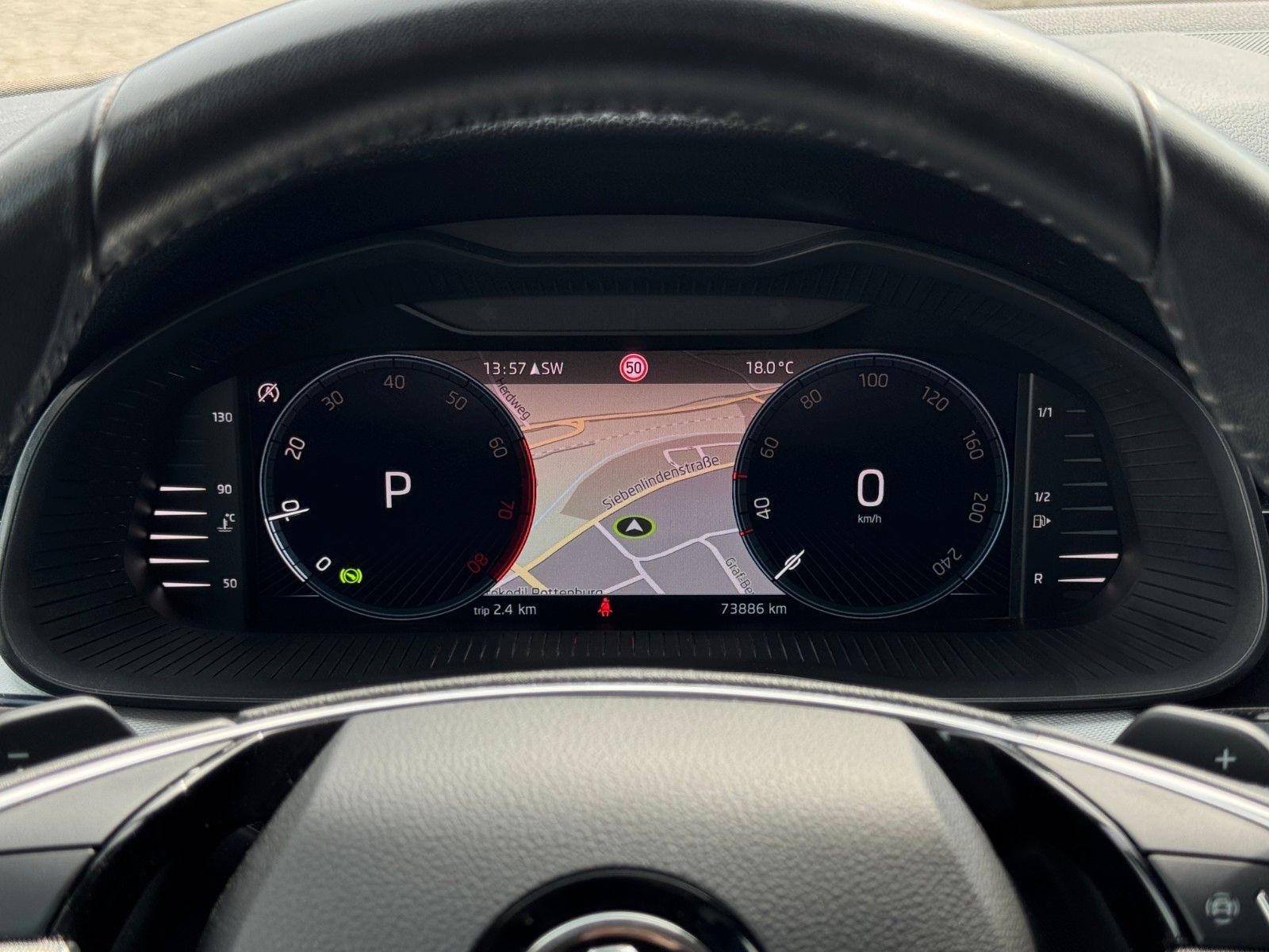 Fahrzeugabbildung SKODA Scala 1.0 DSG Ambition CarPlay Temp. SHZ PDC
