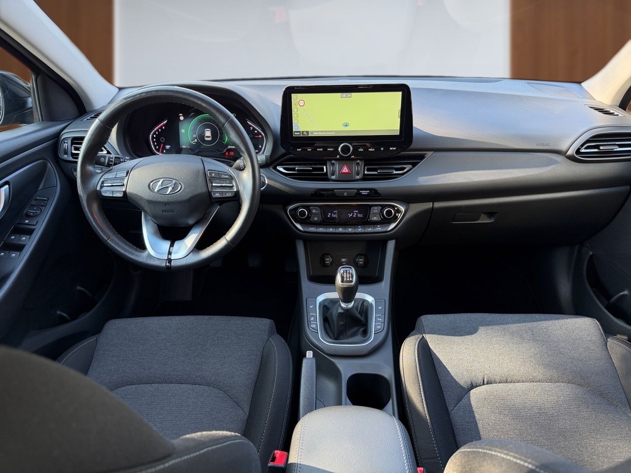 Fahrzeugabbildung Hyundai i30 Kombi Ed. 30+ *NAVI*LHZ*SPURH*USB*PANO*