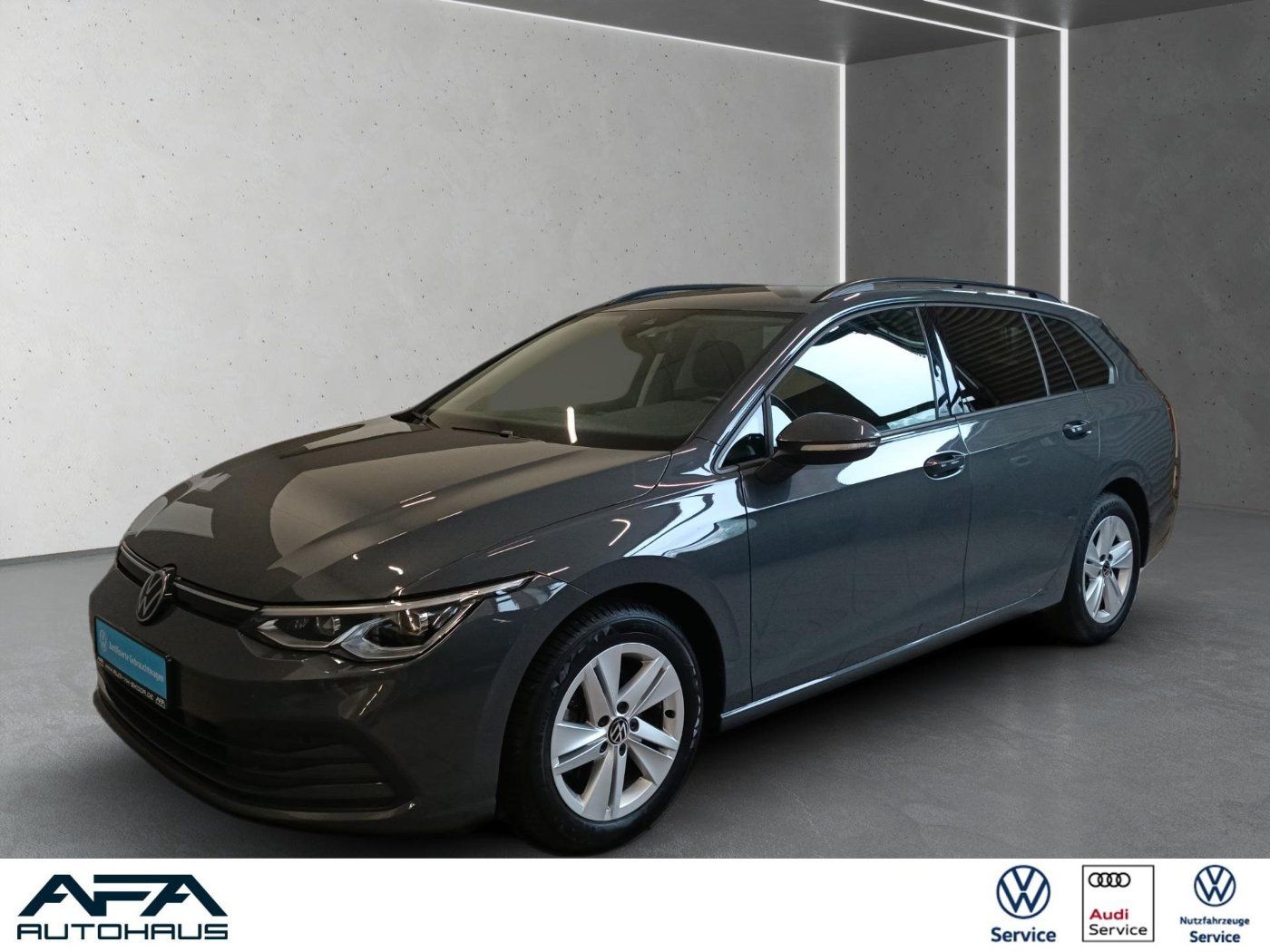 Volkswagen Golf VIII Var. 1.5 TSI LIFE AHK*RFK*ACC*Navi*SHZ