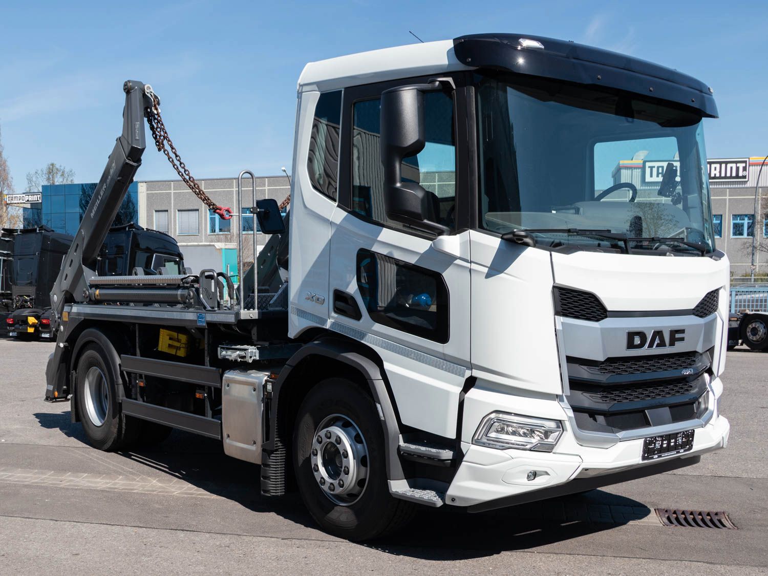 Fahrzeugabbildung DAF XD 410 FA Meiller Absetzkipper