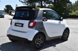 Smart ForTwo Cabrio NAVI KAMERA TÜV NEU - gebrauchte Smart ForTwo aus dem Jahr 2018