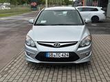 Hyundai i30 gebraucht 2 Vorbesitzer - Hyundai i30 aus 2010 mit Diesel-Antrieb