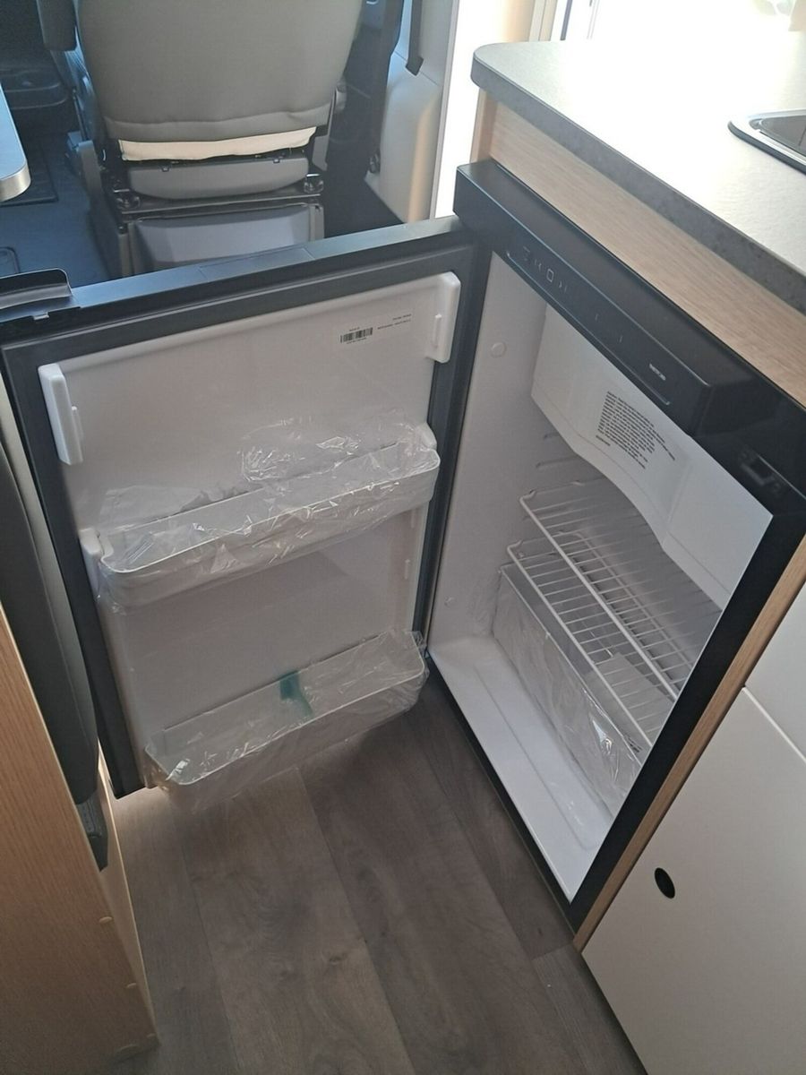 Fahrzeugabbildung Sunlight Adventure V 66 Automatik, Dörr Edition, TV