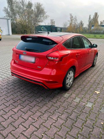 Ford Focus 1.5l St line