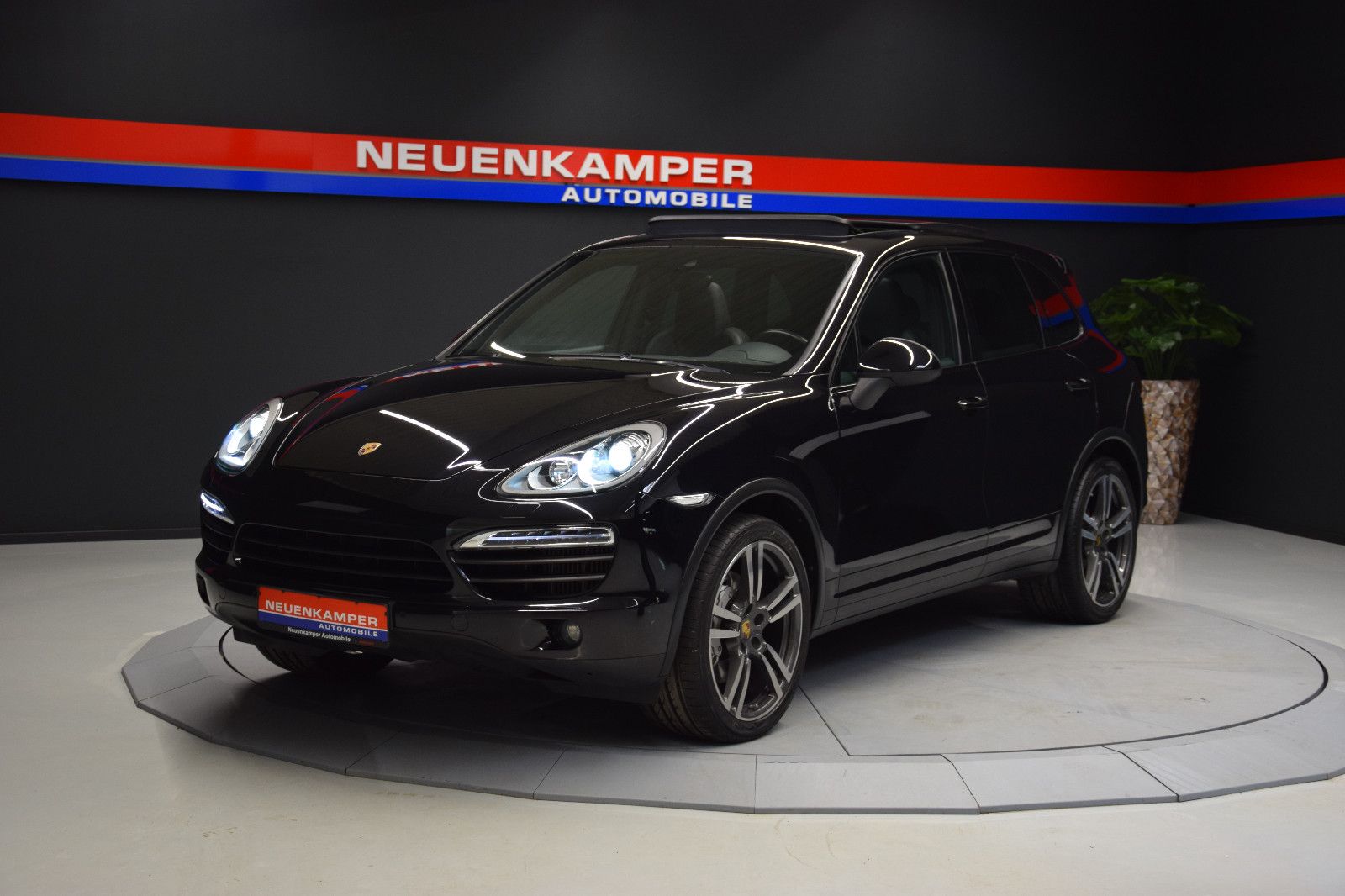 Fahrzeugabbildung Porsche Cayenne S V8 Diesel Leder Pano Bose Kamera 21"