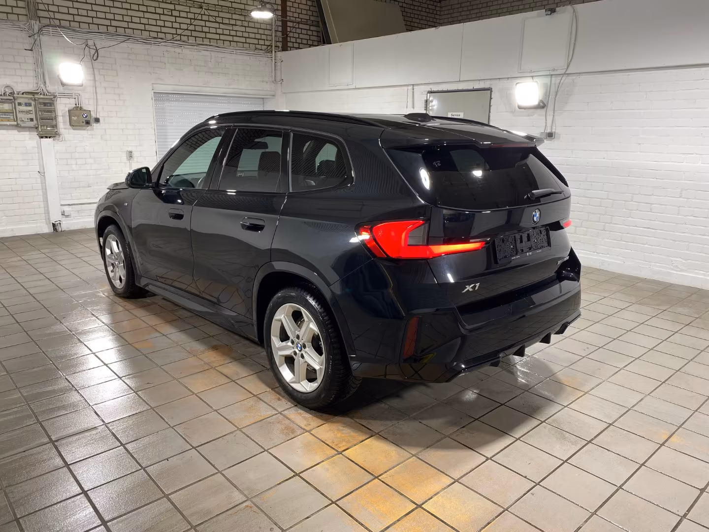 BMW X1 sDrive20i M Sport PANO/AHK/KAM/H&K/NAVI