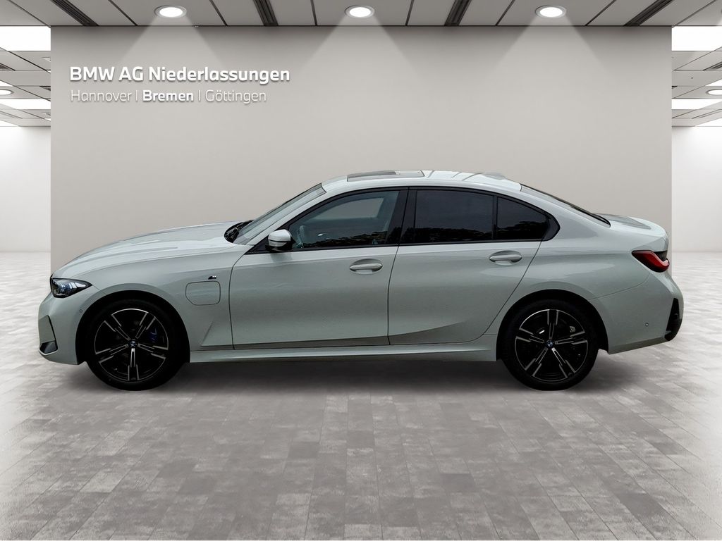 BMW 330 — fotografia 3